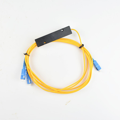 1x2 4 8 16 κουτί PLC G657A1 0.9mm SCUPC Τεχνικός διαχωριστής PLC με οπτική ίνα για την κατευθυντικότητα dB ≥55
