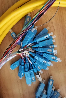 24 Core SC/UPC προετοιμασμένο καλώδιο επικάλυψης με μέγιστο δοχείο εγκατάστασης αριθμός 1 δοχείο σύνδεσης